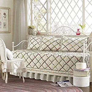 Vintage Ruffled Garden 5-piece Beige Quilted Daybed Cover Set