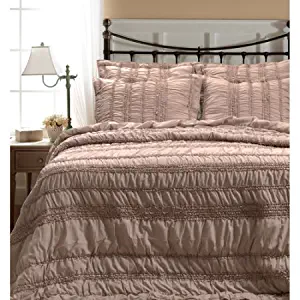 Global Trends Trisha Bedding Quilt Set