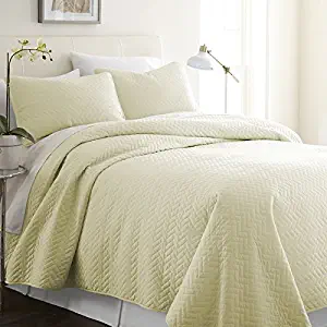 Simply Soft Quilted Coverlet Set Herring Patterned , King/California King, Yellow